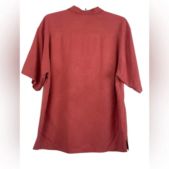 Men’s Tommy Bahama silk shirt with tropical imprint. Size large. GUC - Picture 2 of 8